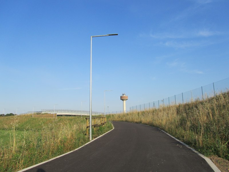 LEADER LIGHT - Cicleway with flyover on A4 Highway – Pero 12